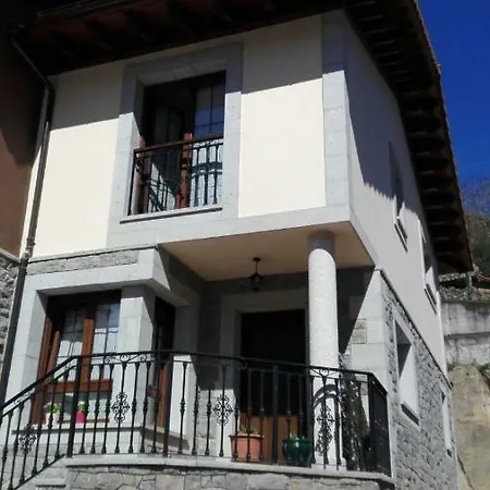 Cabraliegas Country house Arenas De Cabrales